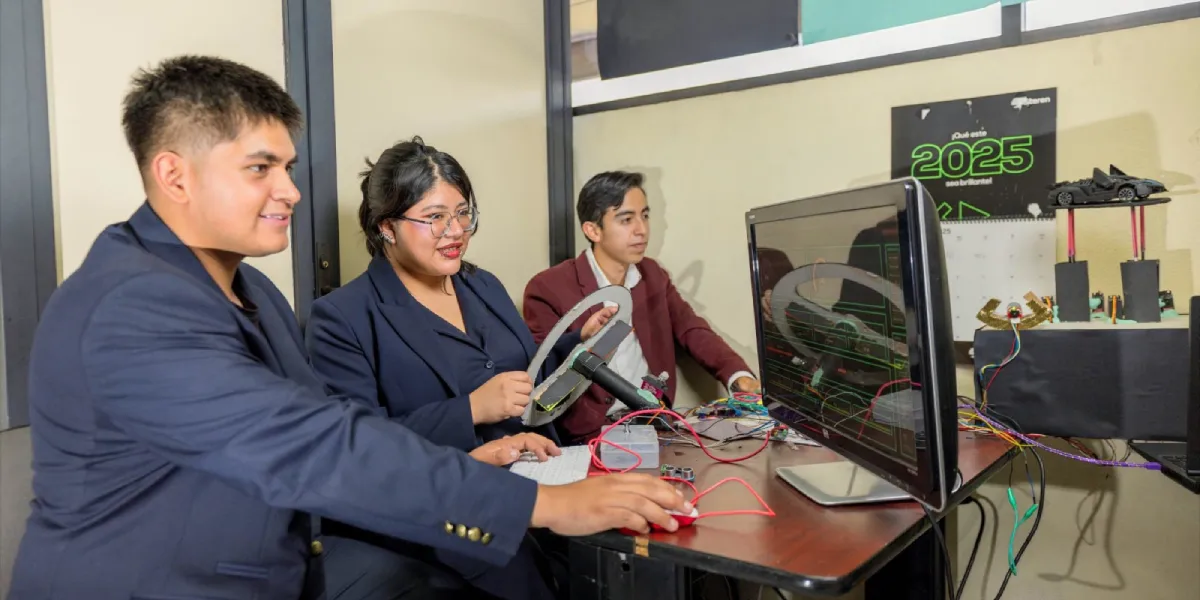 Escom al volante: desarrollan simulador para conducir