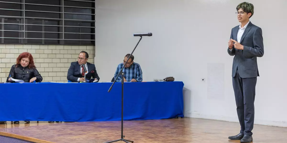 Impulsa IPN talento juvenil en oratoria