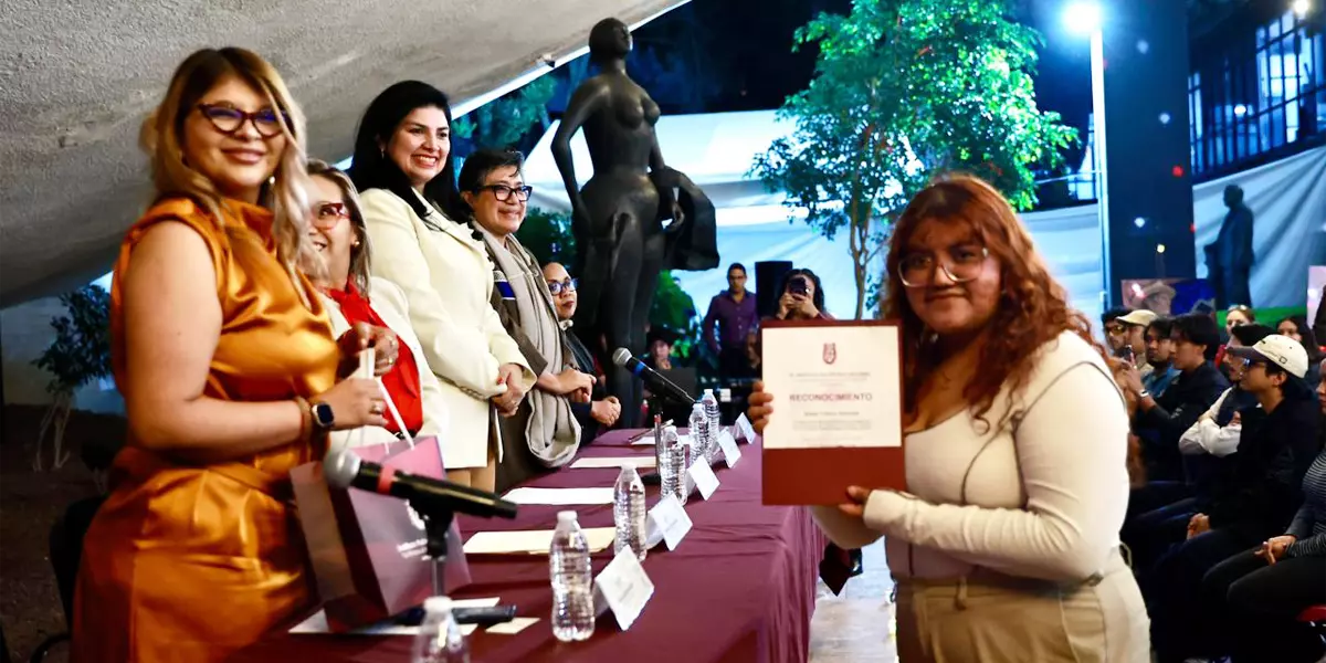 Politécnicos son premiados por fotos y grafiti