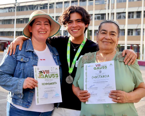 GANA 2DO LUGAR POLITÉCNICO EN CONCURSO MATEMÁTICO