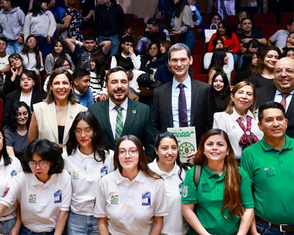 URGE REFORZAR ACCIONES PARA REDUCIR EL USO DE PLÁSTICOS
