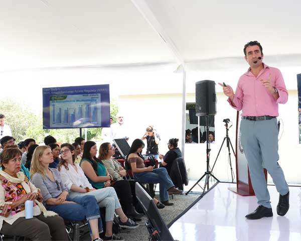 URGE REFORZAR ACCIONES PARA REDUCIR EL USO DE PLÁSTICOS