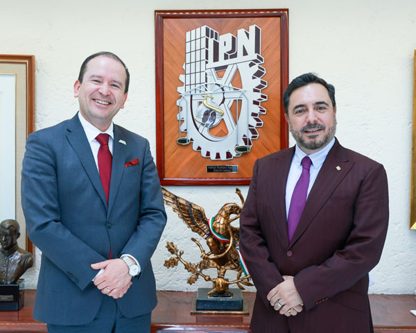 RECIBE REYES SANDOVAL AL NUEVO RECTOR DE LA UAM
