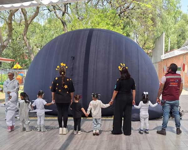 ¿Ya conoces el Domo Móvil, atracción que despierta la curiosidad científica?