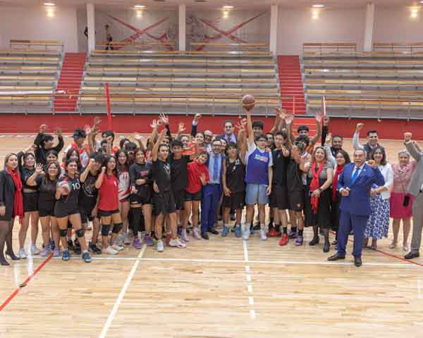 ESTRENAN GIMNASIO EN EL CECyT 4
