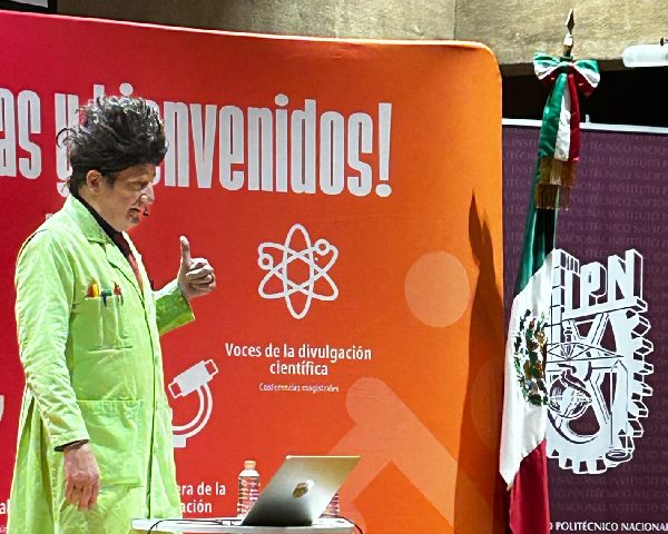 “¡Gracias siempre!”: Beakman visitó el IPN