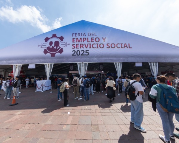 Gran asistencia a la Feria del Empleo y Servicio Social 2025