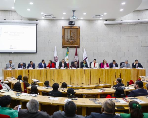 Presenta Arturo Reyes Sandoval informe Anual de Actividades 2025