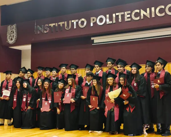 Zigzag celebra a nuevos técnicos en sistemas digitales del CECyT 18 UPIIZ-IPN