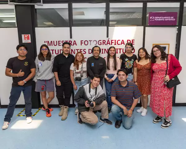 Muestran estudiantes su talento fotográfico