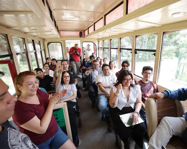 Recorrido poético en tranvía a la Planta de Composta 