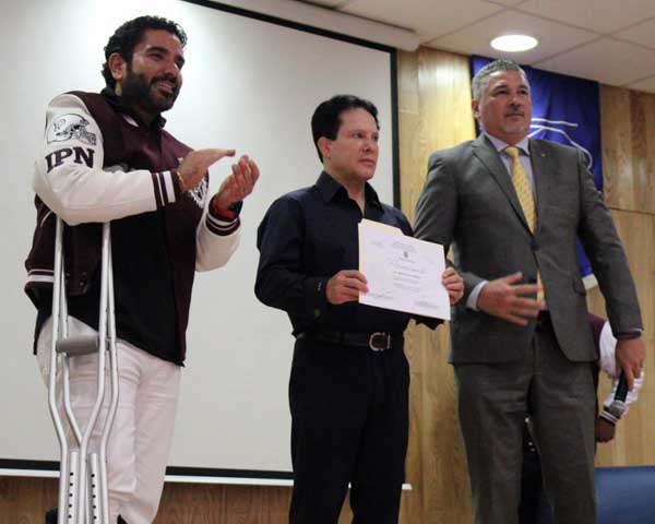  MEDALLISTA OLÍMPICO DA CONFERENCIA EN LA ESCOM