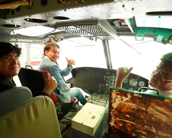 Reciben alumnos de ESIME Ticomán helicóptero para prácticas