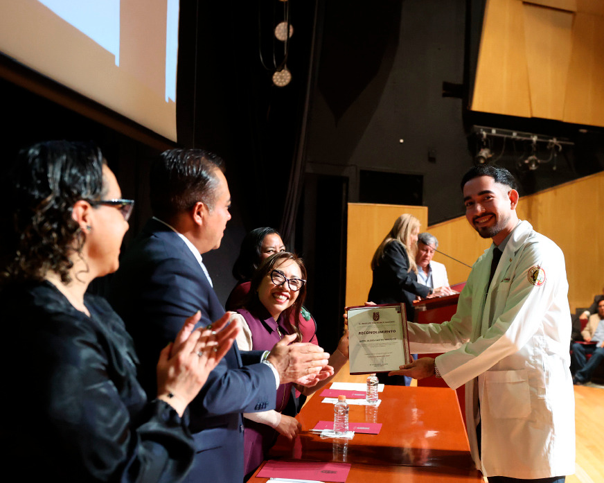 Premian inventiva, esfuerzo y excelencia académica en el Nivel Superior