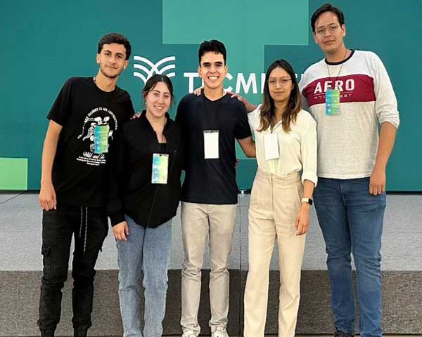 ESTUDIANTES DEL IPN DESTACAN EN EL HACKATÓN TEC MILENIO
