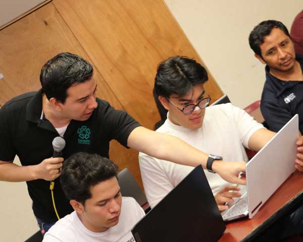 CENTRO DE NANOCIENCIAS CAPACITA EN DISEÑO DE SEMICONDUCTORES