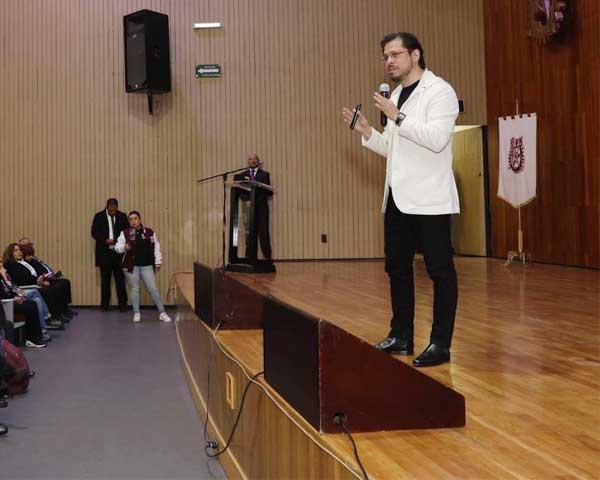 CEO de PepsiCo –egresado de UPIICSA- participa en Congreso Interdisciplinario de IA