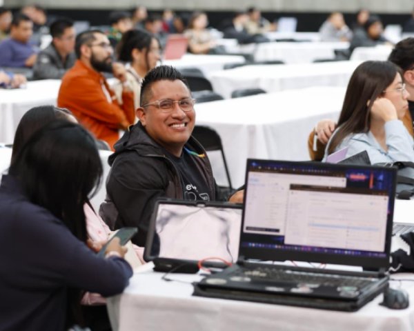 Llevan a cabo DevFest 2025 con Google en Santo Tomás