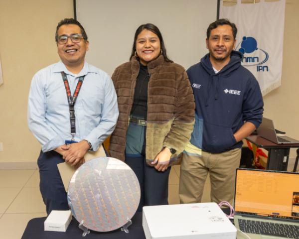 Fortalecen conocimientos de semiconductores en Escuela de Invierno