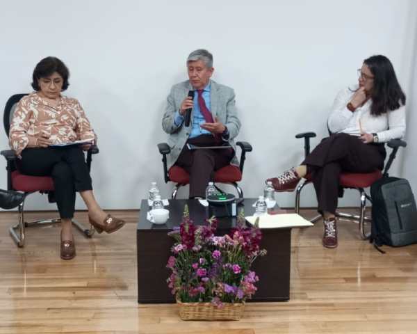 Reflexionan especialistas sobre la IA en las Ciencias Sociales